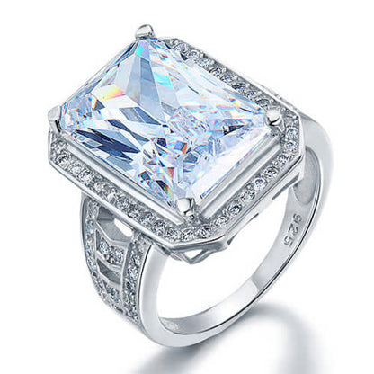 Beautiful Zopius Simulated Diamond Ring Size 7 / O - 925 Sterling Silver