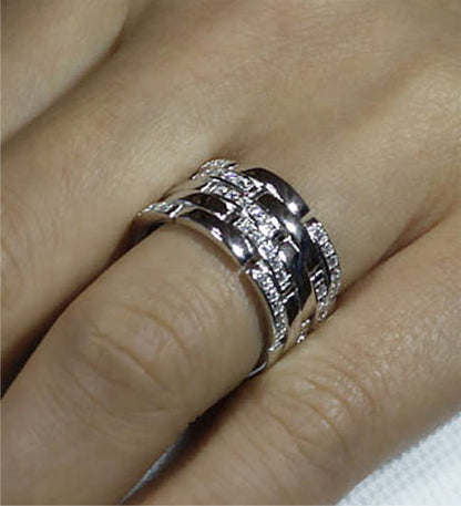 Beautiful Zopius Simulated Diamond Ring Size 6 / M - 925 Sterling Silver